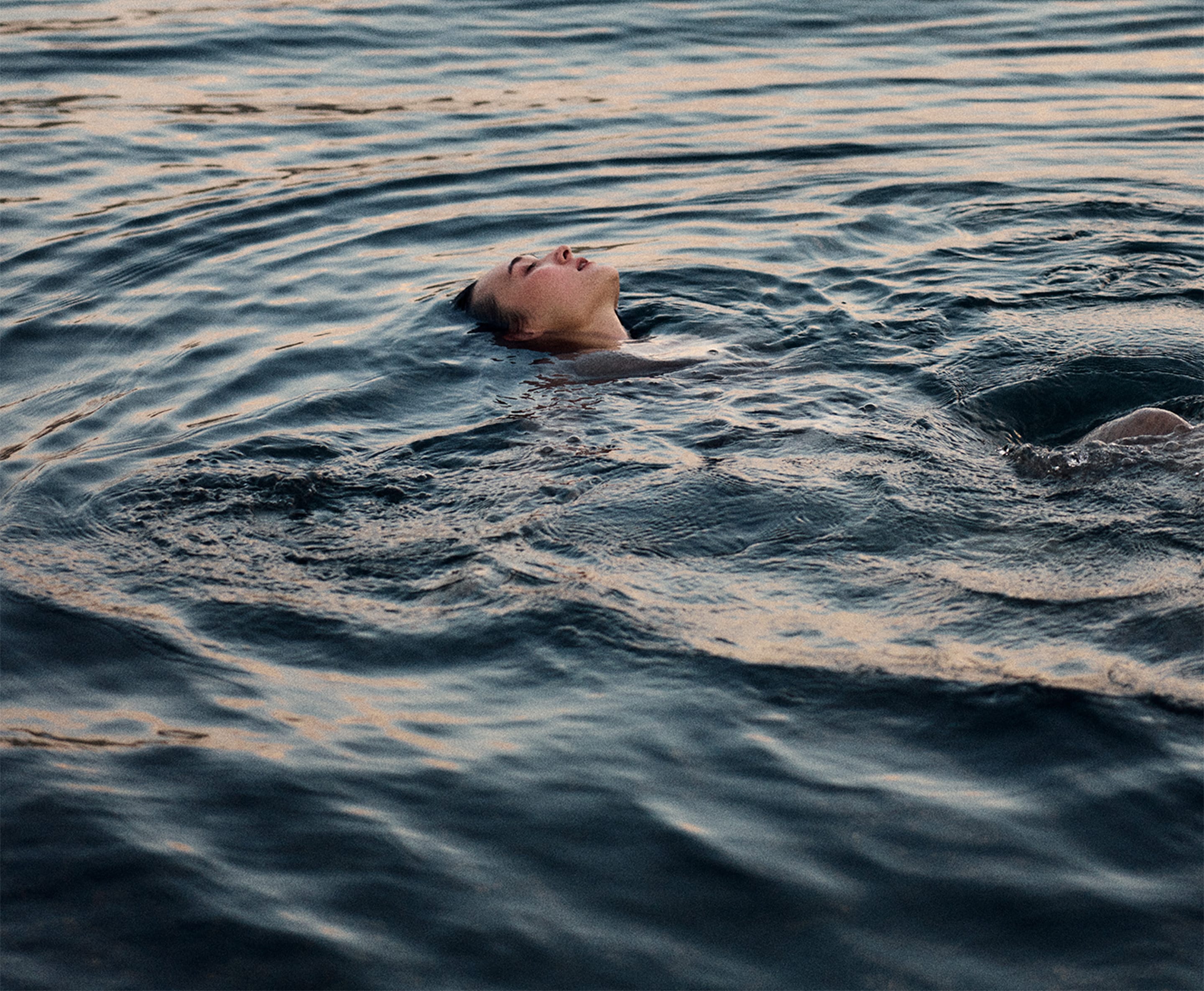 メインビジュアル5